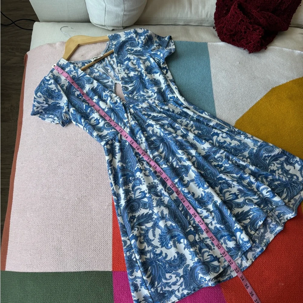 Show Me Your Mumu Antiqua Stretch Ibiza Blue White Floral Dress EUC - Picture 14 of 16